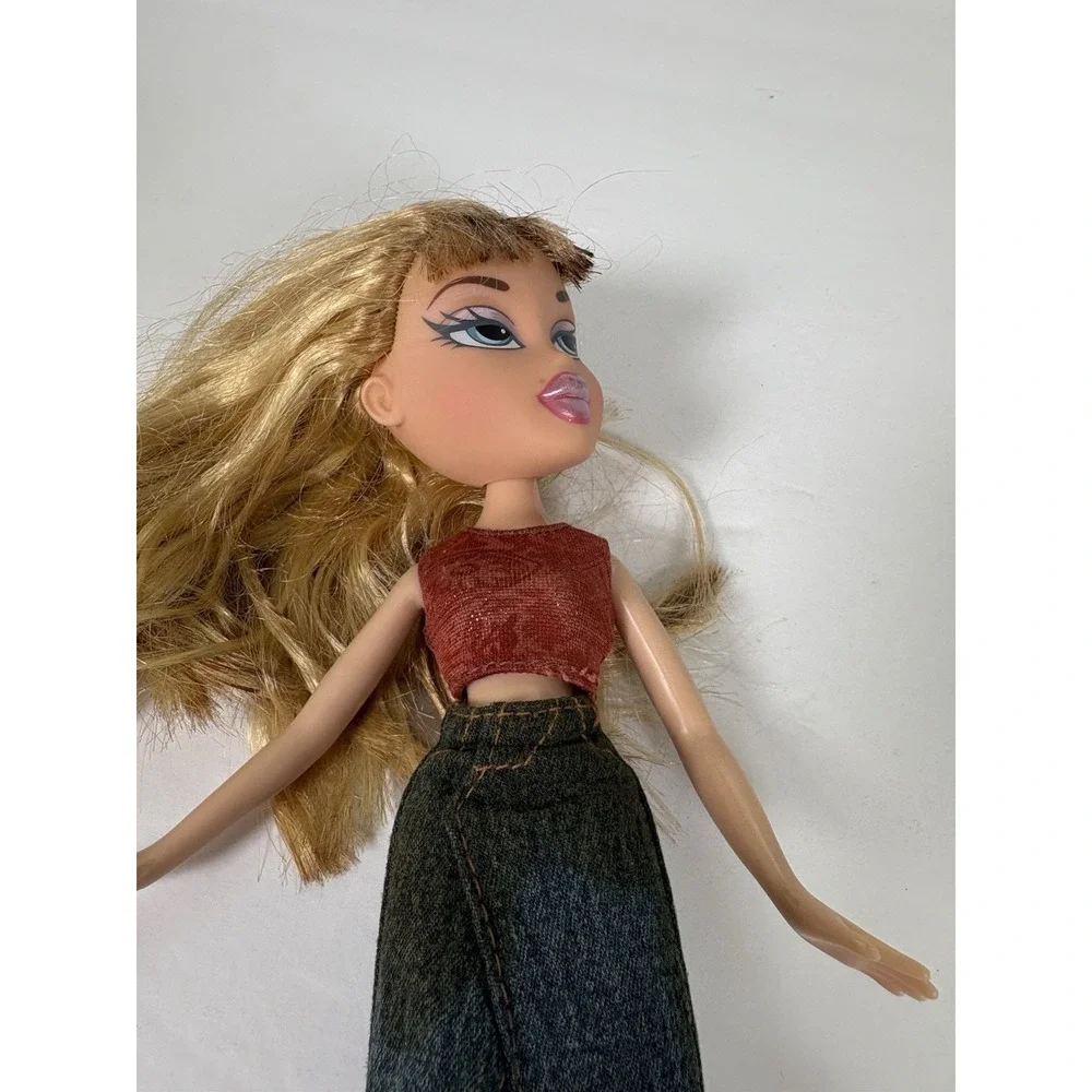 Bratz Doll Cloe 2001 MGA Blonde Y2K Fashion Doll w/ Outfit TLC